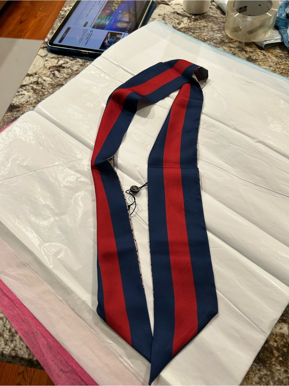 Gucci Blue and Red GG Silk Neck Twilly - Picture 3 of 3